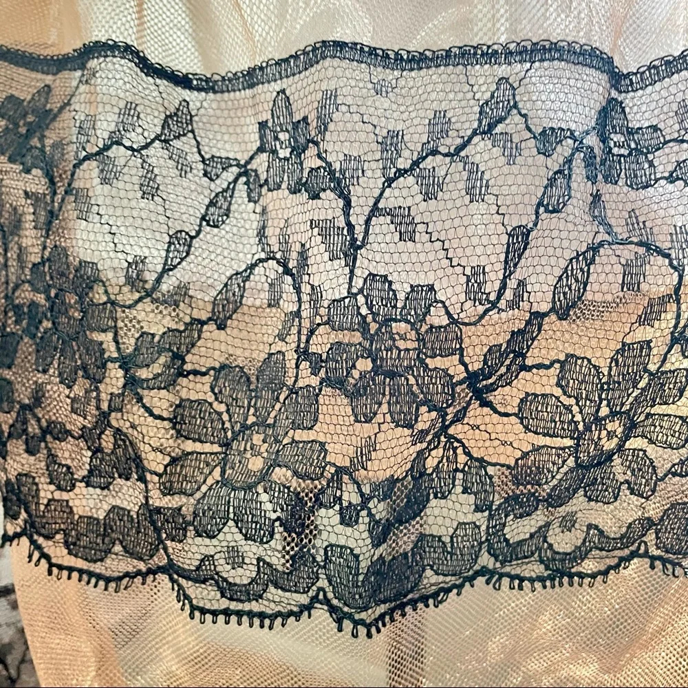 🕯Vintage lace velvet tiered pinup cosplay apron 🕯 - Picture 4 of 5
